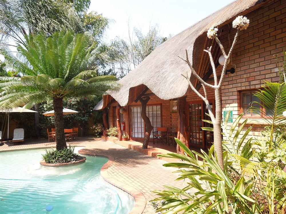 Trees Too Guest Lodge Komatipoort Exterior foto