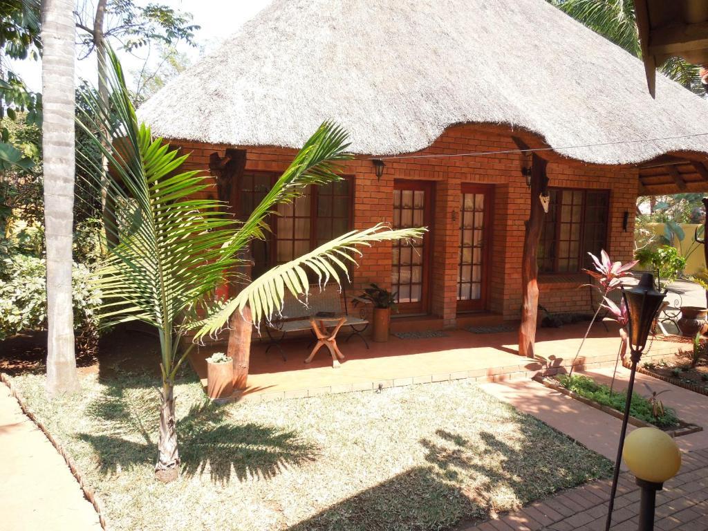 Trees Too Guest Lodge Komatipoort Quarto foto