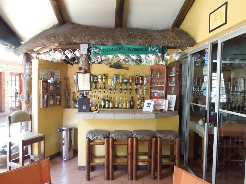 Trees Too Guest Lodge Komatipoort Exterior foto