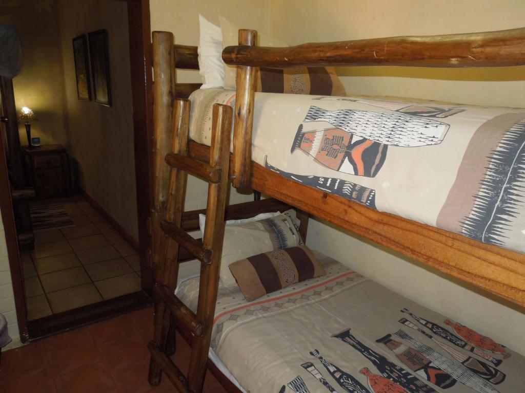 Trees Too Guest Lodge Komatipoort Quarto foto